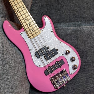 Small Scale girls pink Electric bass - small scale bass - for kids ages 5-12 - travel bass guitar - 3/4 electric bass