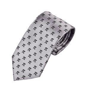 Puede incluir: Una corbata de seda gris con un patr&oacute;n repetido de s&iacute;mbolos pi negros.