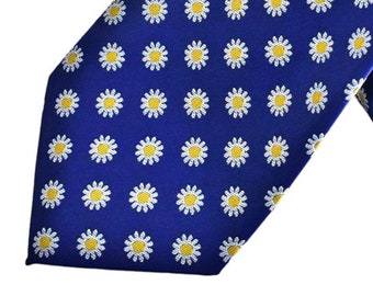 Daisy Necktie - flower necktie - 70s necktie - flower power necktie - fun necktie - plants necktie - gardening gift for men