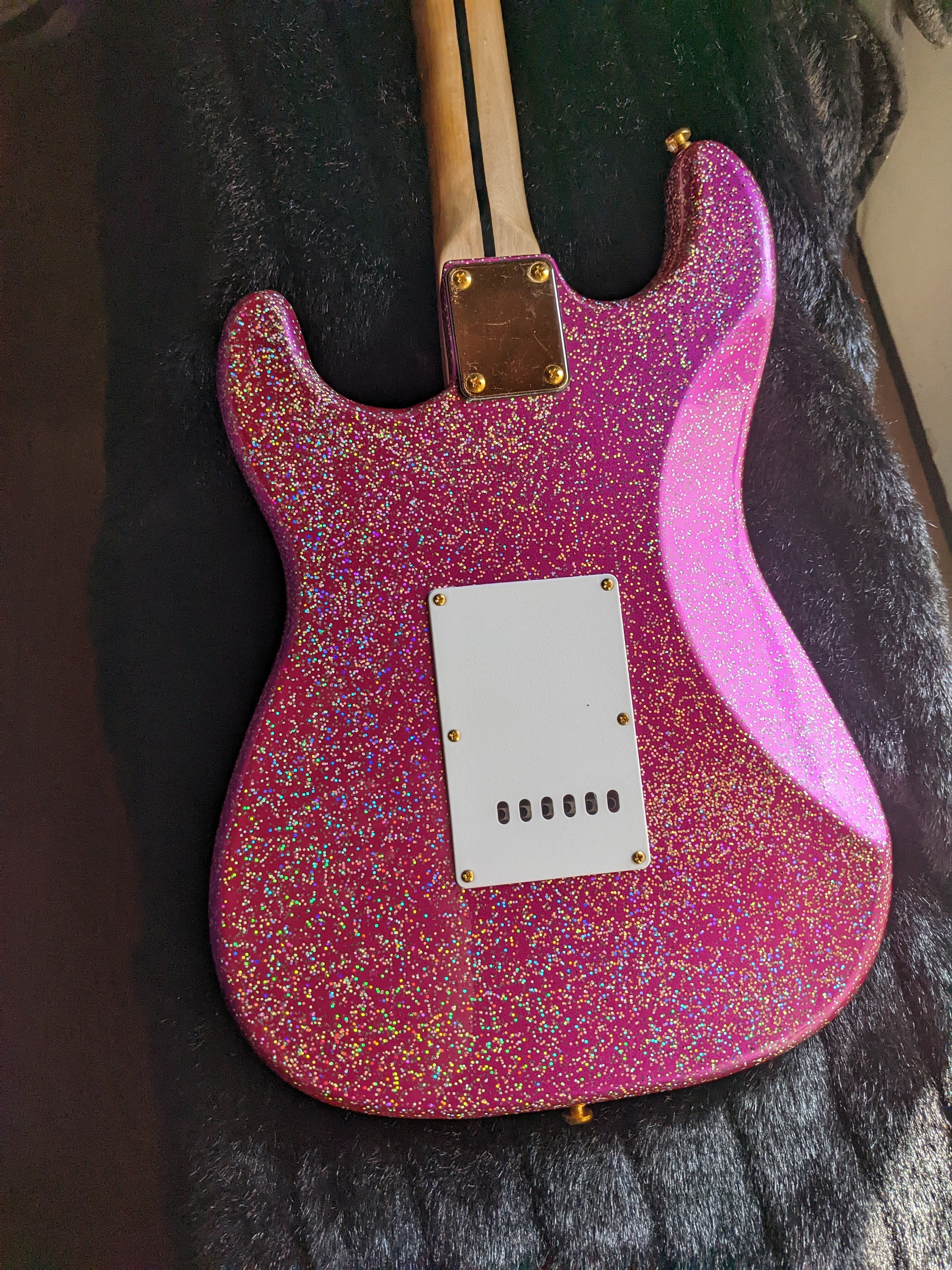 Pink sparkle stratocaster online