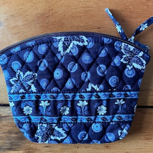 Vintage Vera Bradley Blue Leaf Coin Makeup Pouch - Retired Pattern Dark Blue - Excellent Condition