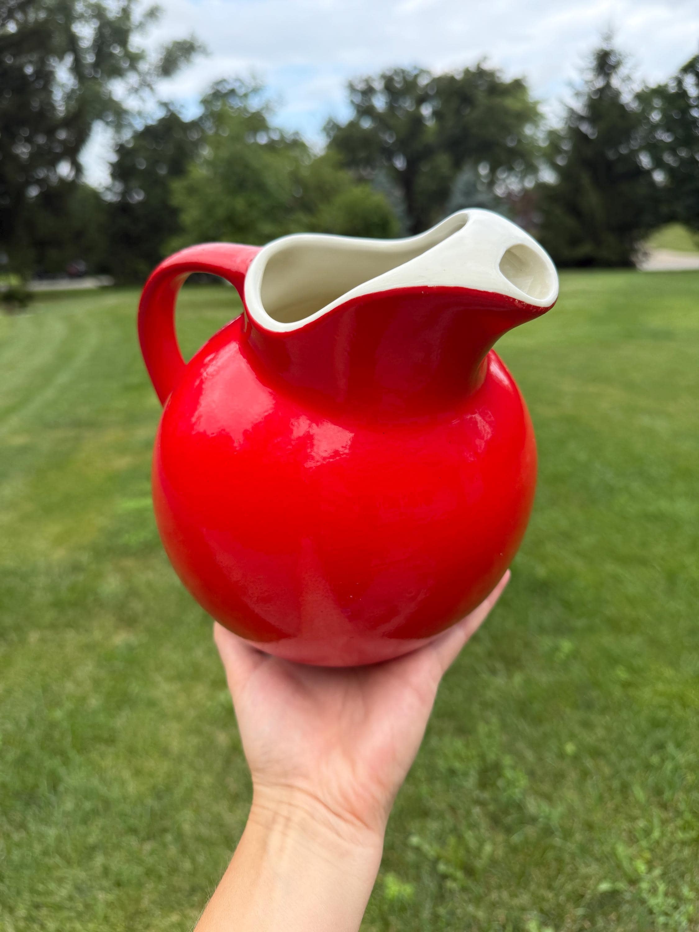 Vintage HALL China Company Chinese Red Ball Jug Pitcher 633 Made