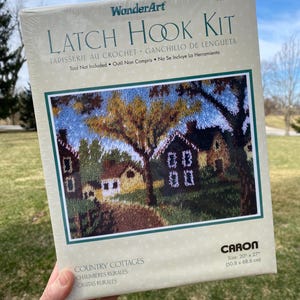 Vintage WonderArt Caron Country Cottages Latch Hook Kit 20x27