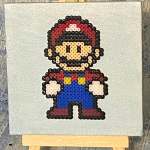 Handmade pixel mini perler bead art canvas and easel Super Mário Nintendo Classic