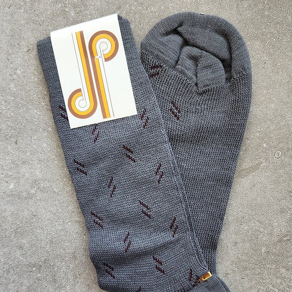 Vintage 1970s genuine italian gray men's dress socks delp CALZE brand unworn made in Italy in packaging retro maroon pattern menswear sz 12