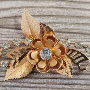 Vintage Floral Brooch Gold and Rhinestone