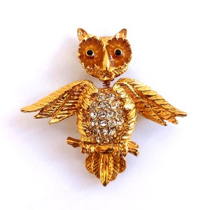Vintage 1970s Owl Brooch Gold Clear Rhinestone Moveable Spring Head