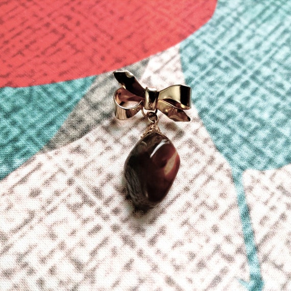 Vintage Brown Agate Stone Brooch with Gold tone B… - image 2
