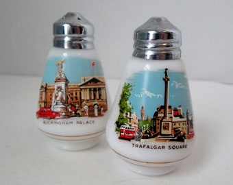 Vintage Londense souvenir melkglas zout- en peperstrooiers