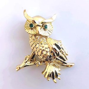 Vintage Gold Tone Horned Owl Brooch - Green Rhinestone Eyes