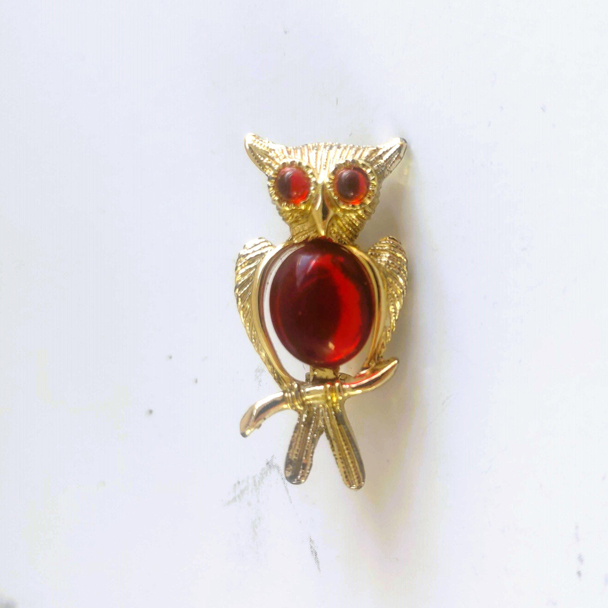Vintage Red and Gold-tone Owl Brooch with Detailed Feathers