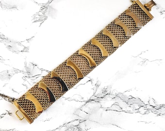 Vintage 1960s Gold-Tone Mesh Bracelet 7 Inch Comfortable Fit