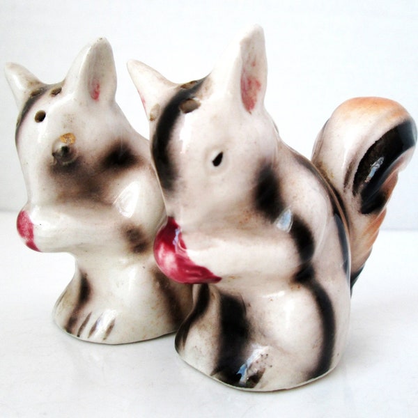 Vintage Hand-Painted Squirrel Salt & Pepper Shakers (Japan, 1950s)