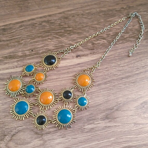 Vintage Gold-Tone Bib Necklace: Multicolor Acryli… - image 3