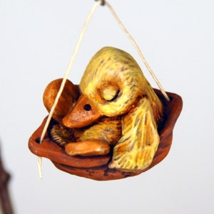 sleeping baby duck ornament image 2