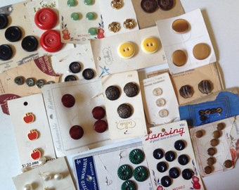 Lot of 17 Buttons On Cards 1940s 1970s Fashion Novelty Dressmaker Supplies Lot D