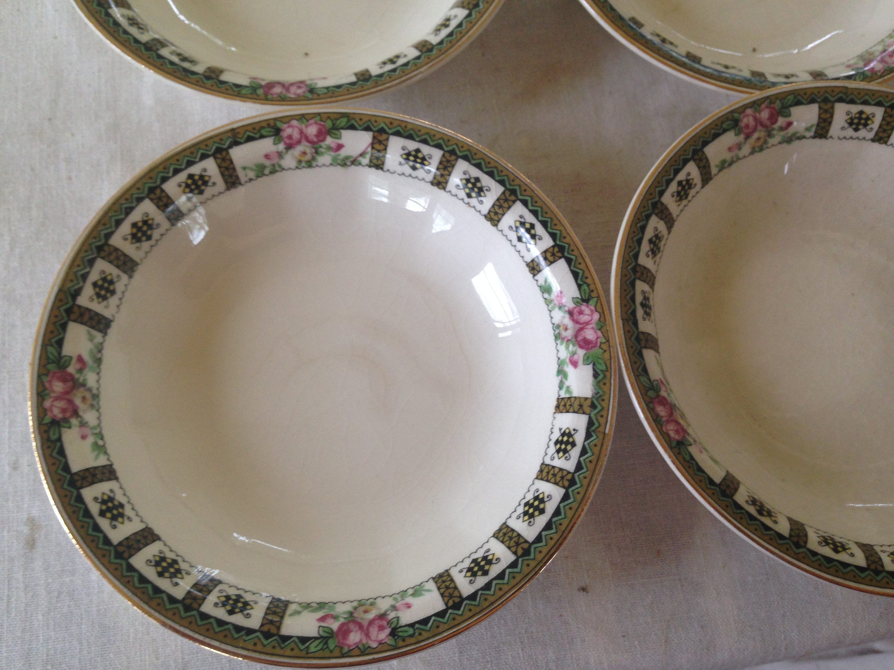 4 Dessert Berry Bowls Edwin M Knowles 1920s 1930s USA Gold Trim Formal Dining