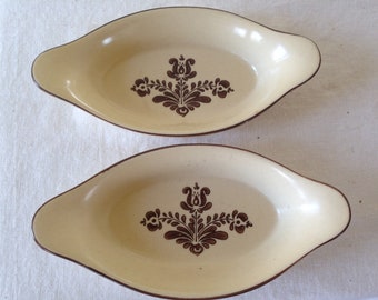 2 Pfaltzgraff Village 9" Au Gratin Dishes Salt Glaze Vintage Kitchen Ware 1970s Beige Brown Tulip