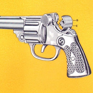 Op de afbeelding: Een zwart-witte illustratie van een revolver met een gedetailleerde doorsnede. De illustratie toont de interne werking van het pistool, inclusief de hamer, cilinder en trekker. De letters 'D' en 'E' zijn op de afbeelding gelabeld.