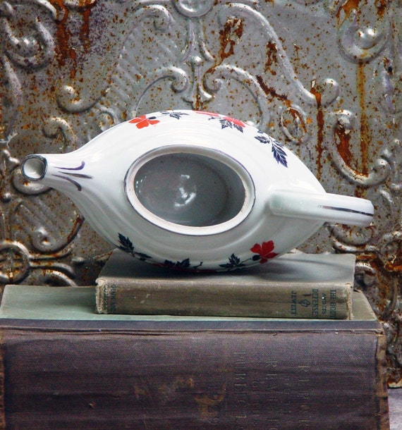 Teapot Hall S Superior China Red Poppy Radiance Aladdin Etsy Teapot Hall S Superior China Red Poppy Radiance Aladdin Etsy