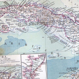Könnte beinhalten: Eine Vintage-Karte von Kuba und Jamaika mit detaillierten geografischen Merkmalen, darunter Flüsse, Städte und Inseln. Die Karte ist auf einem hellblauen Hintergrund mit braunen Linien und Text gedruckt.