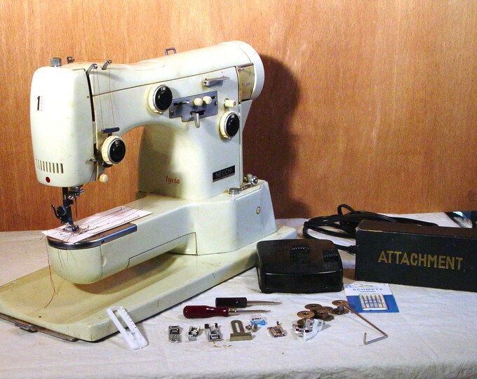 Necchi Lycia Vintage Sewing Machine & Lots of Attachments Freearm With
