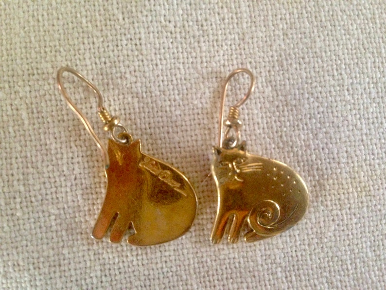 Laurel Burch Earrings KESHIRE CAT Polished Brass Dangle French Earwires Vintage Jewelry 1980s Gold image 3