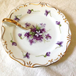 Rosetti Spring Violets Pattern Vanity Hairpin Dish Gold Trim USA Hand Painted Occupied Japan