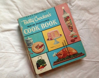 Betty Crocker's New Picture Cook Book Ring Binder Hardcover 1961 American Classic Recipes