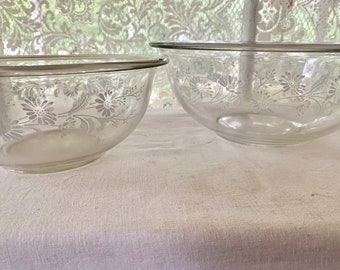 2 Pyrex Colonial Mist White Lace Clear Mixing Bowls 1 1/2 & 2 1/2 Liter Size Bakeware 1980s