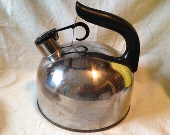 Vintage Paul Revere Ware Whistling Teapot Tea Kettle Copper Bottom 2 Quart Vintage 1970s For Your Retro Kitchen