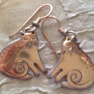 Laurel Burch Earrings KESHIRE CAT Polished Brass Dangle French Earwires Vintage Jewelry 1980s Gold image 2