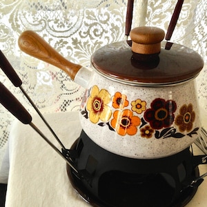 Flower Fondue Pot Stand Burner Rack Forks Vintage Goodness Retro Kitchen USA Gold Brown Orange 1970s
