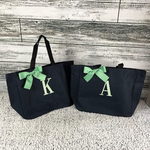 Bridesmaid Totes, Personalized Tote Bags, Maid of Honor Gift, Mother of the Bride Gifts, Attendant Gift, Bridesmaid Gift Bag (ESS1)