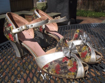 Vintage 1920's Flapper Shoes, Brocade & Silver LEATHER, Art DECO, High Heel, Antique Display Shoes size 6 us