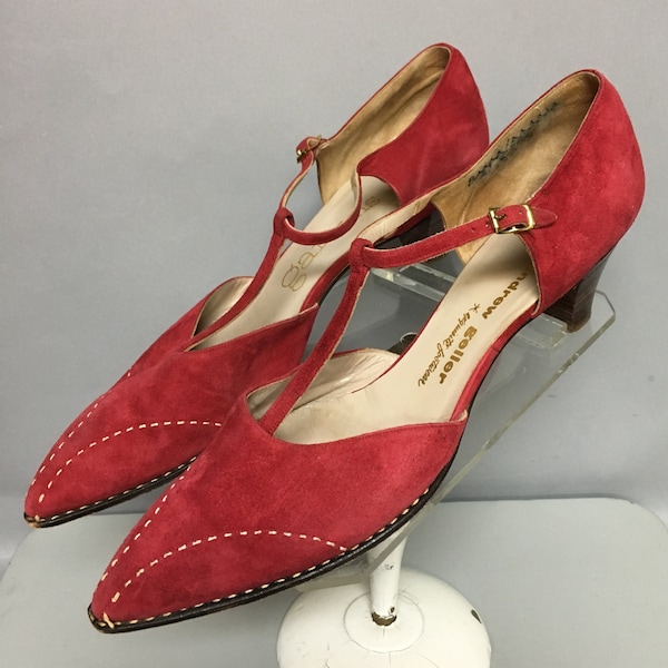 Vintage 50s/60's ROCKABILLY Heels, T-STRAP High Heel Shoes, in Red SUEDE, size 8 aaaa/aaaaaa