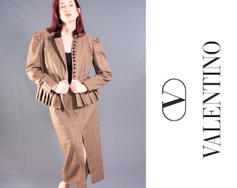 1970's VALENTINO Wool Tweed Suit / 70's DESIGNER 2 Piece /Valentino BOUTIQUE Skirt and Jacket / size 8 / Made in Italy
