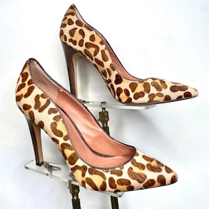 Vince Camuto LEOPARD Print Pony Fur Shoes / Pin Up High Heels / SEX KITTEN Heel size 8.5 image 1