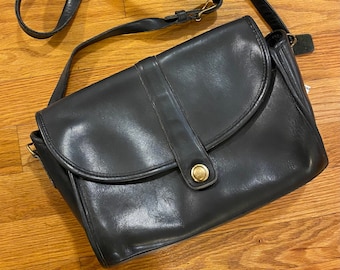 RARE 1970's Vintage COACH Black Leather Purse, 70s DESIGNER CrossBody, Roll Bag #9887