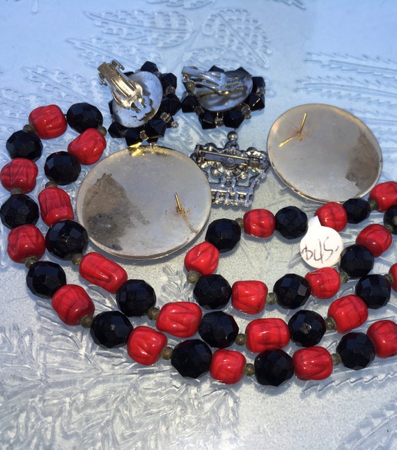 Lot of 4 Jewelry Pieces / Red & Black Glass Beade… - image 7