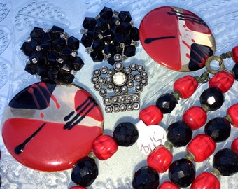 Lot of 4 Jewelry Pieces / Red & Black Glass Beaded Necklace / Crown Pin + more!