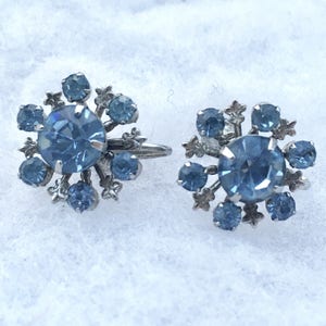 Vintage 1950's Demi Parure, Light Blue 50s RHINESTONE Pin and Earrings Set image 4