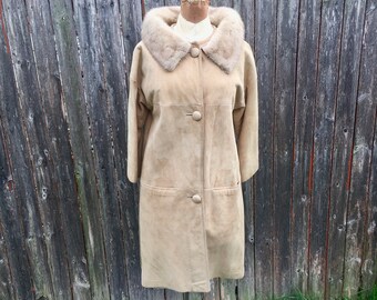 Mod Vintage 1960's SUEDE Coat with MINK Collar / size 6-8