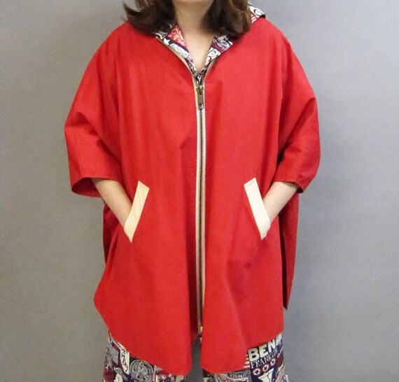 GROOVY Vintage 60's 70's Red Cotton Canvas CAPE o… - image 5