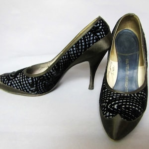 Incredible 50&#39;s/60&#39;s BLACK Cut VELVET & Satin STILETTO High Heels, size 6 1/2
