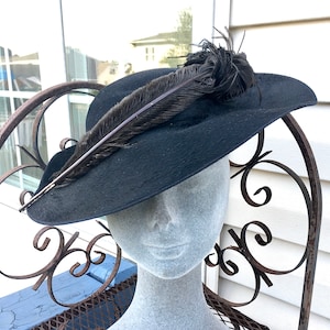 Late 30s/ Early 1940&#39;s BEAVER Fur Hat, Vintage 40s Ladies FEDORA Hat, Wool & FEATHERS