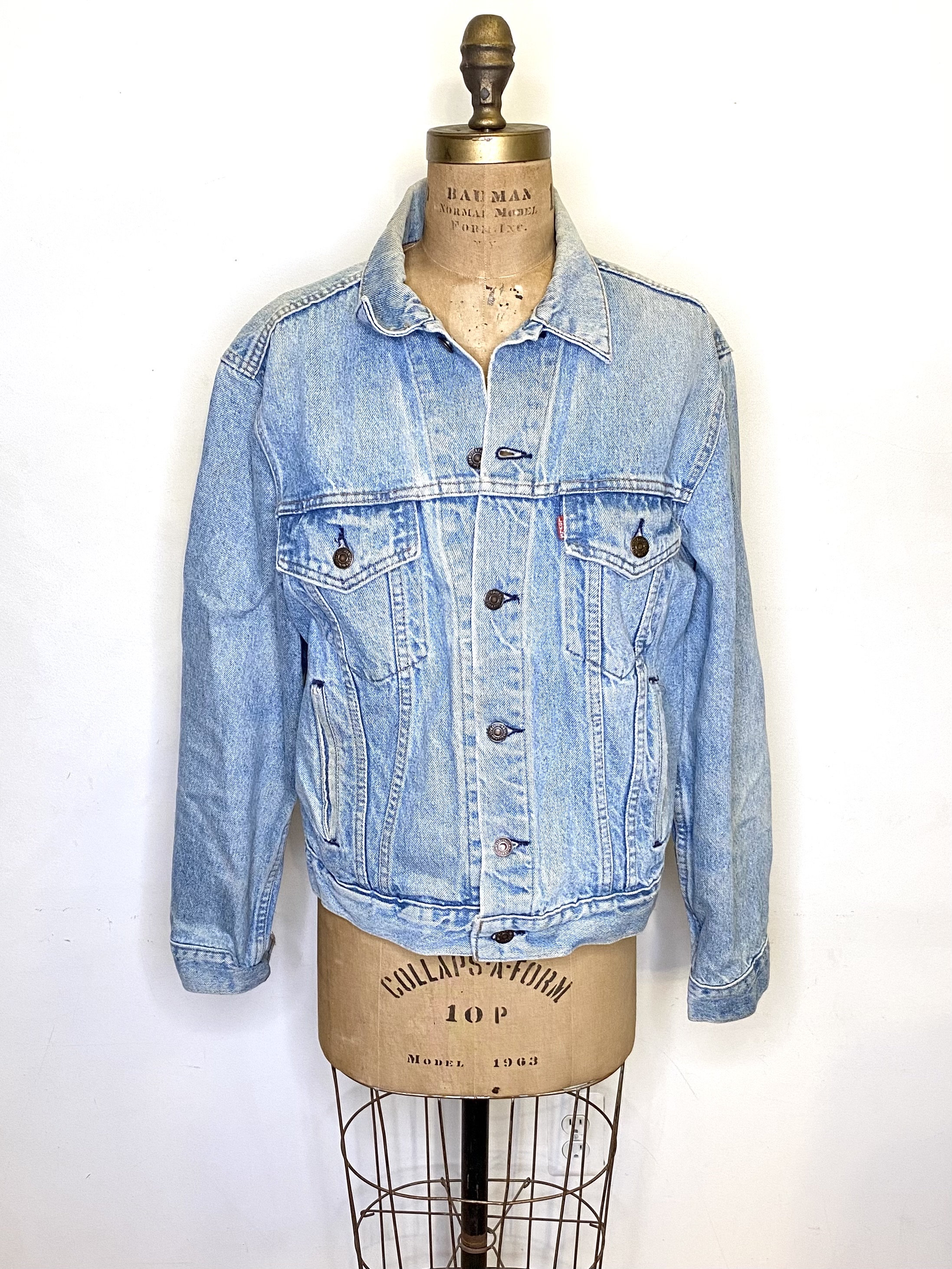 1980's LEVI Trucker DENIM JEAN Jacket, Size 42 - Etsy