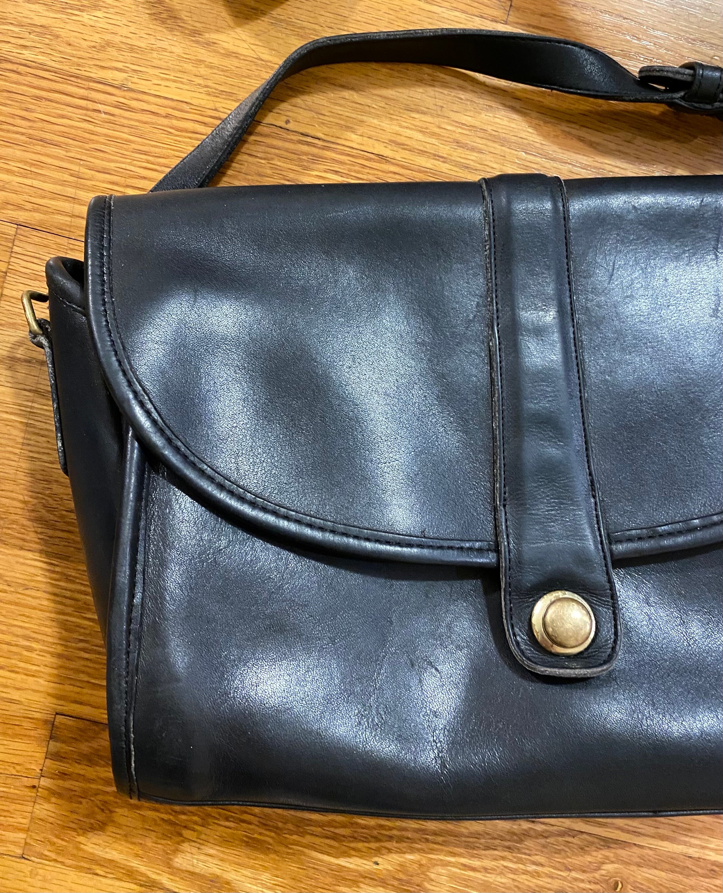 RARE 1970's Vintage COACH Black Leather Purse, 70s DESIGNER