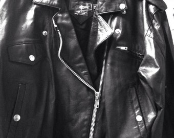 Vintage 1980's BIKER Leather, Men's or Ladies, Genuine Black Leather MOTORCYCLE Jacket, size 36-38