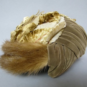 MINK Trimmed 1940&#39;s &quot;GIBBE&quot; FLAPPER Style, Velvet Half Hat or Headband